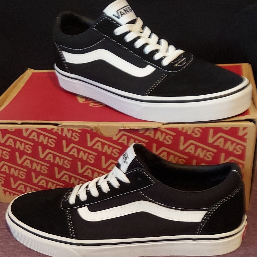 Vans "off the wall" blk&white Men's sz 9.5